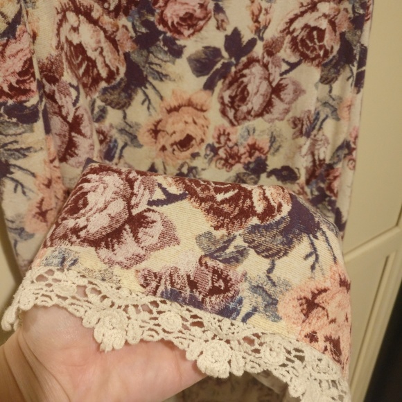 Dress - Picture 3 of 4